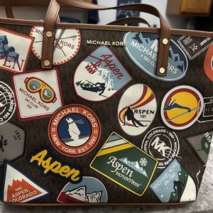 Like NEW Michael Kors Aspen Logo Tote